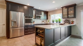 Alder-Espresso_Stained_Kitchen_Cabinets_-_001_-_960x540